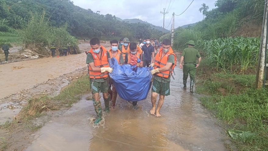 Cập nhật: Tìm thấy 43 thi thể vụ lũ quét kinh hoàng ở thôn Làng Nủ